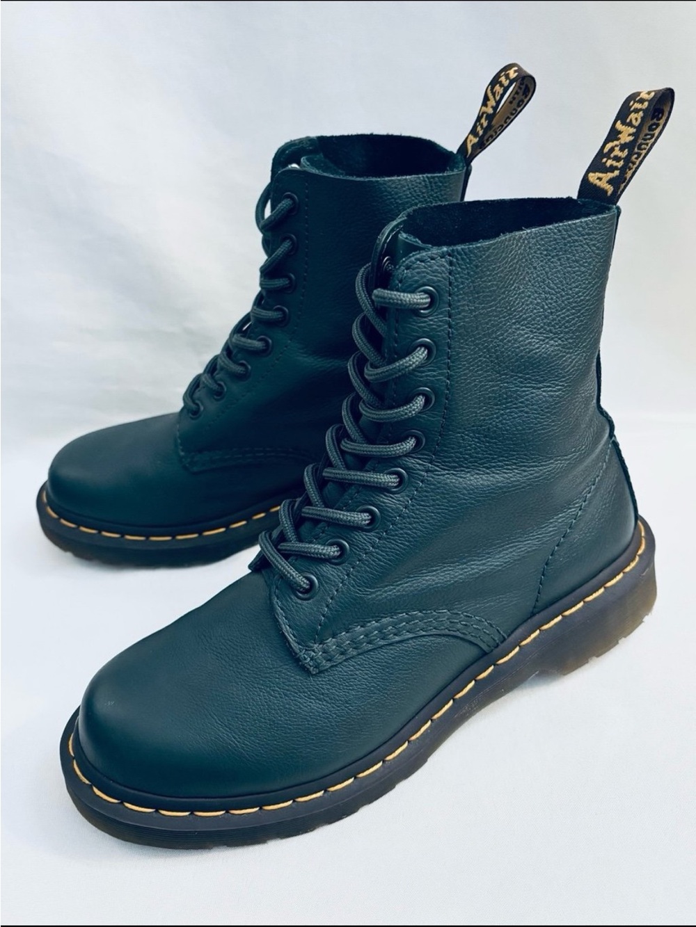 DR. MARTEN 1460 PASCAL Boots